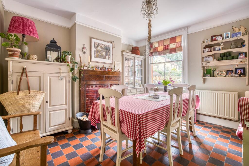 Additional property image - 700mts from Cathedral, Bath Road, Wells