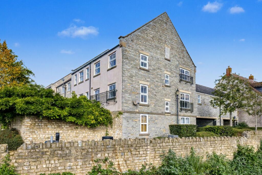 Main image of property: Central Wells