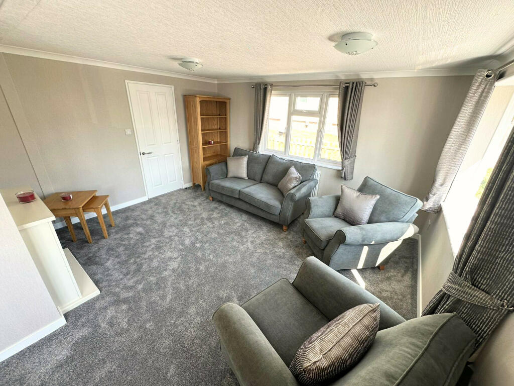 Additional property image - Chelmsford, Essex, CM3