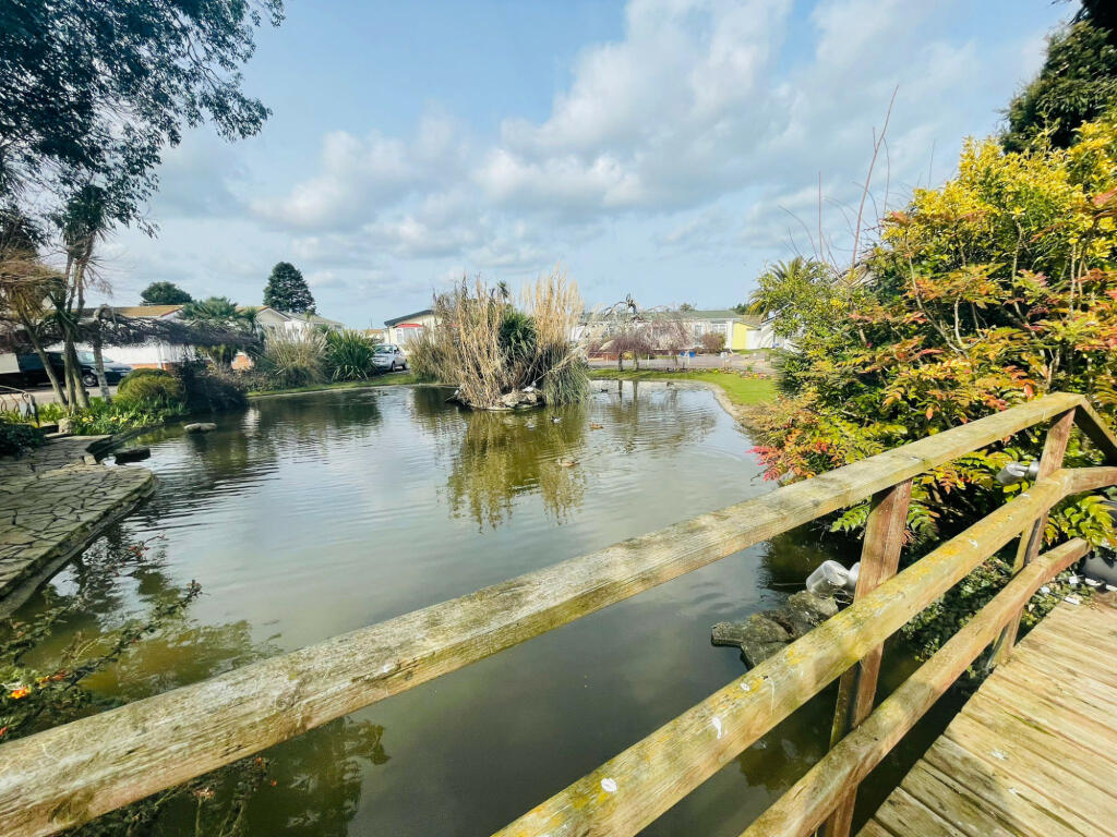 2 bedroom park home for sale in Birchington, Kent, CT7