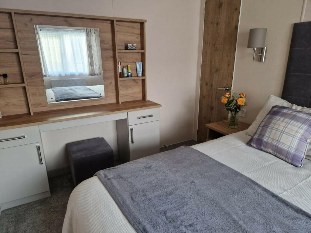 Additional property image - Colchester, Essex, CO7