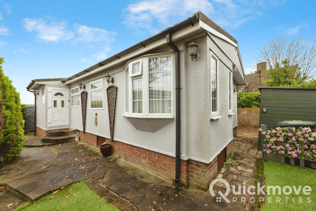 Main image of property: Loughton, Essex, IG10