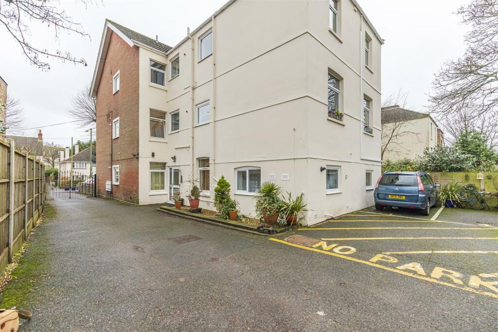 1 bedroom flat for rent in R L Stevenson Avenue, Bournemouth, BH4