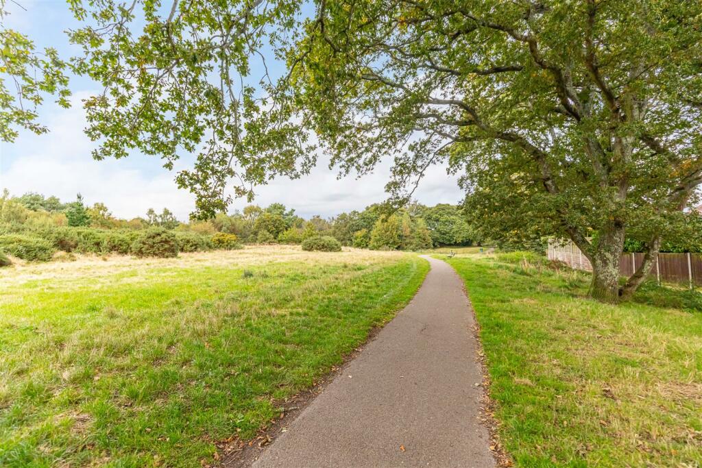 Additional property image - The Grove, Bournemouth