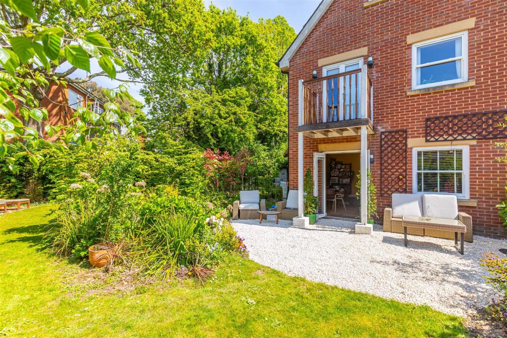 Main image of property: Cavendish Place, Bournemouth