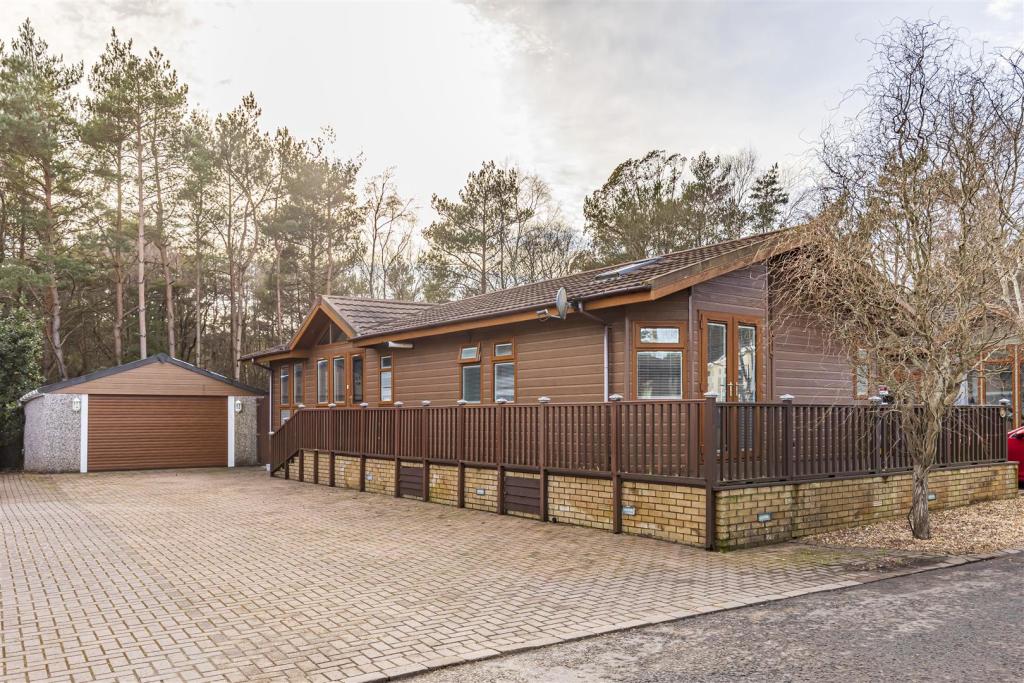 3 bedroom property for sale in Matchams Lane, Hurn, Christchurch, BH23