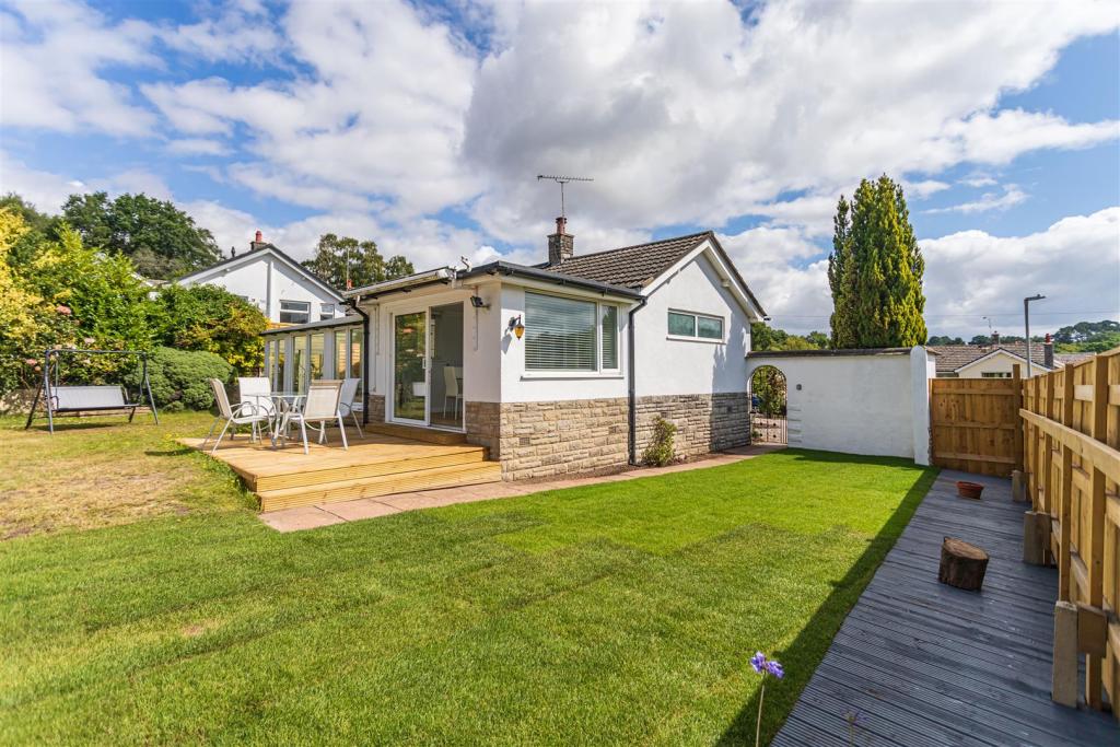 2 bedroom detached bungalow for sale in Birkdale Road, Broadstone, BH18