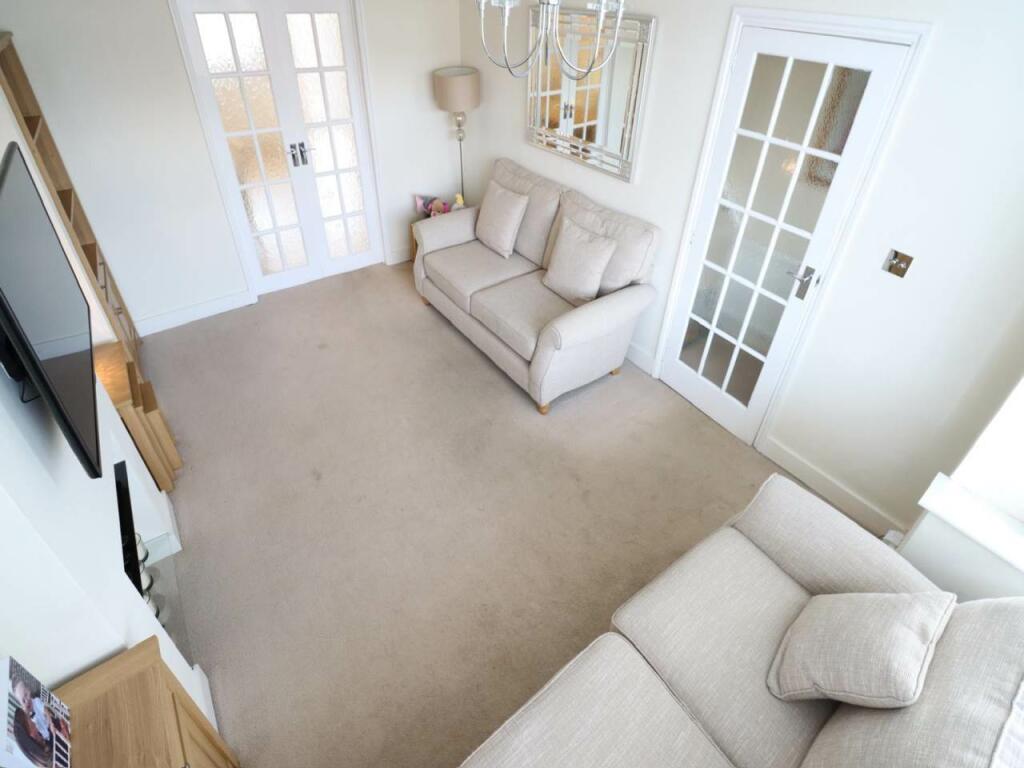 Additional property image - Heathcote Avenue, Hatfield, Hertfordshire