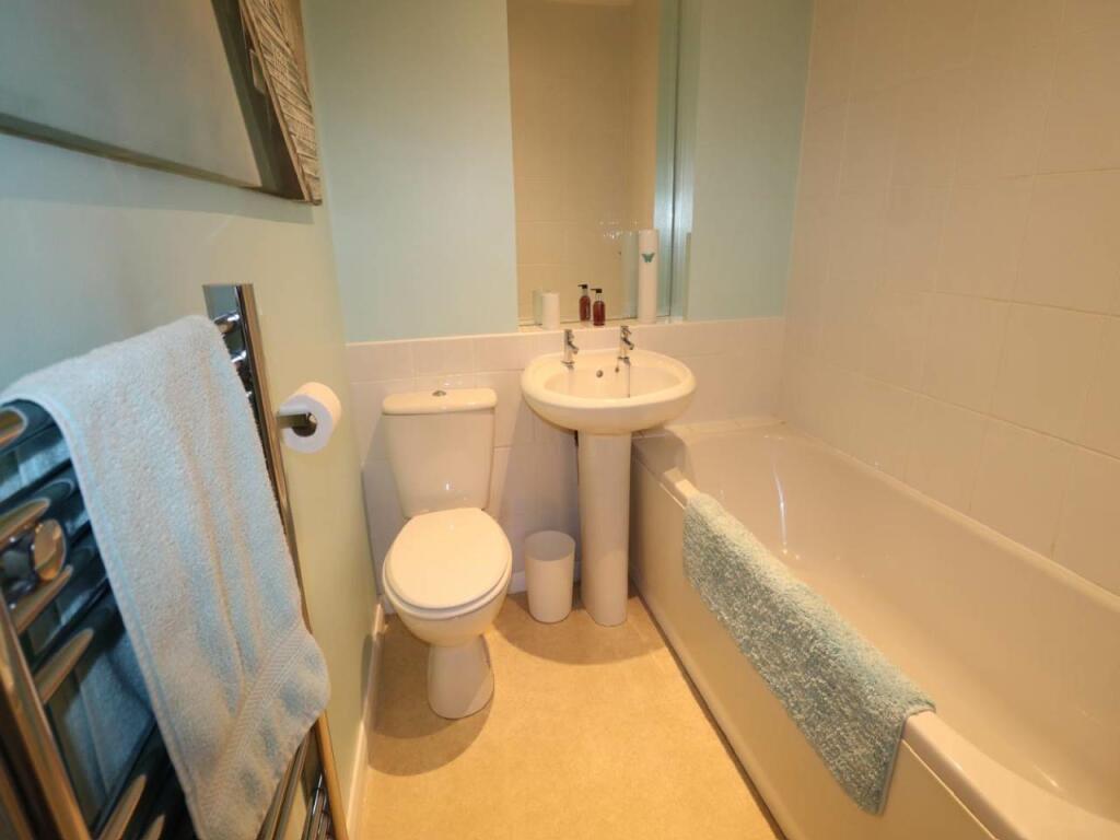 Additional property image - Heathcote Avenue, Hatfield, Hertfordshire