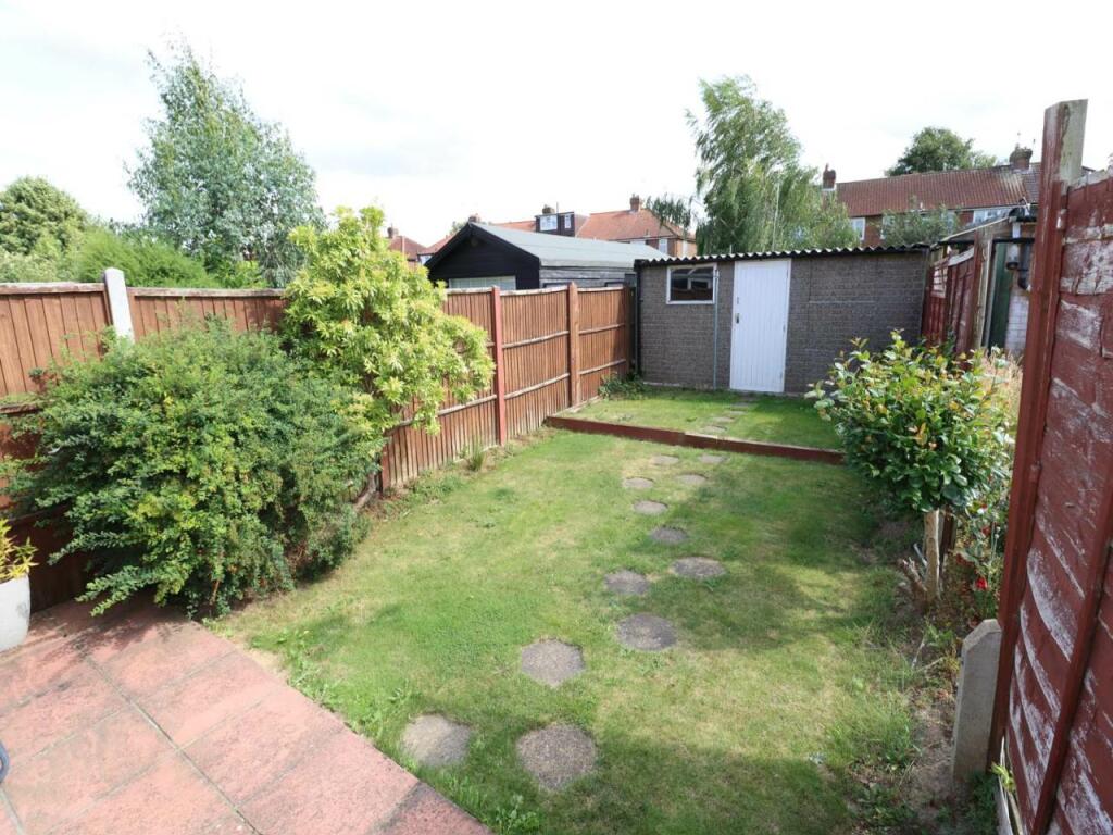 Additional property image - Heathcote Avenue, Hatfield, Hertfordshire