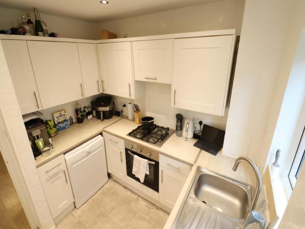 Additional property image - Tomsfield, Hatfield, Hertfordshire