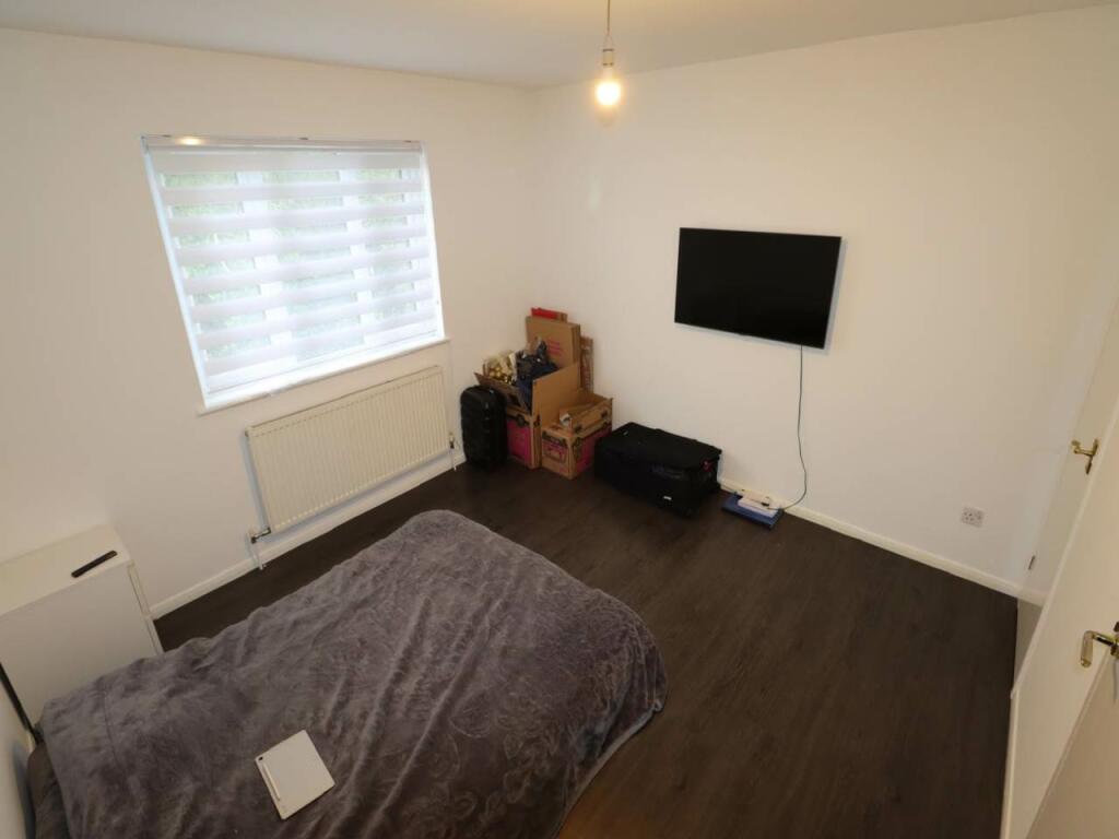 Additional property image - Tomsfield, Hatfield, Hertfordshire