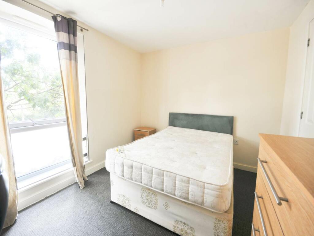 Additional property image - Aviation Avenue, Hatfield, Hertfordshire