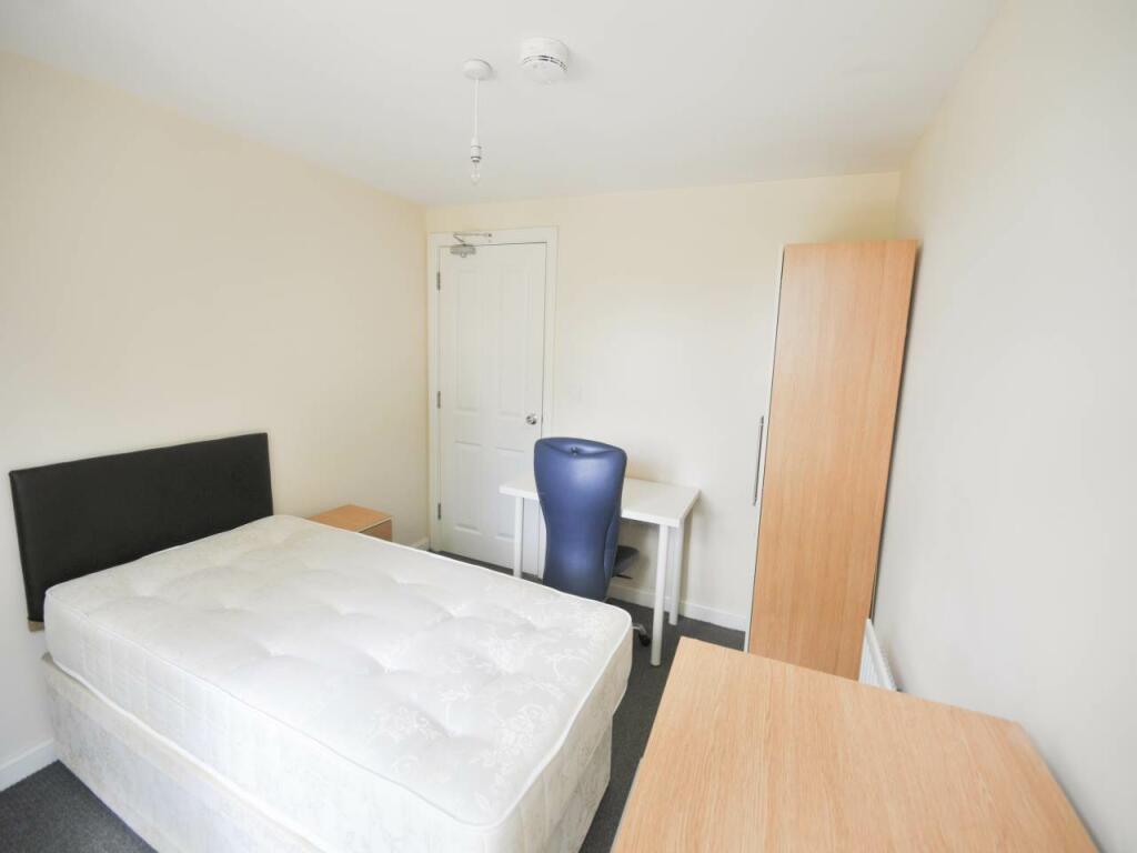 Additional property image - Aviation Avenue, Hatfield, Hertfordshire
