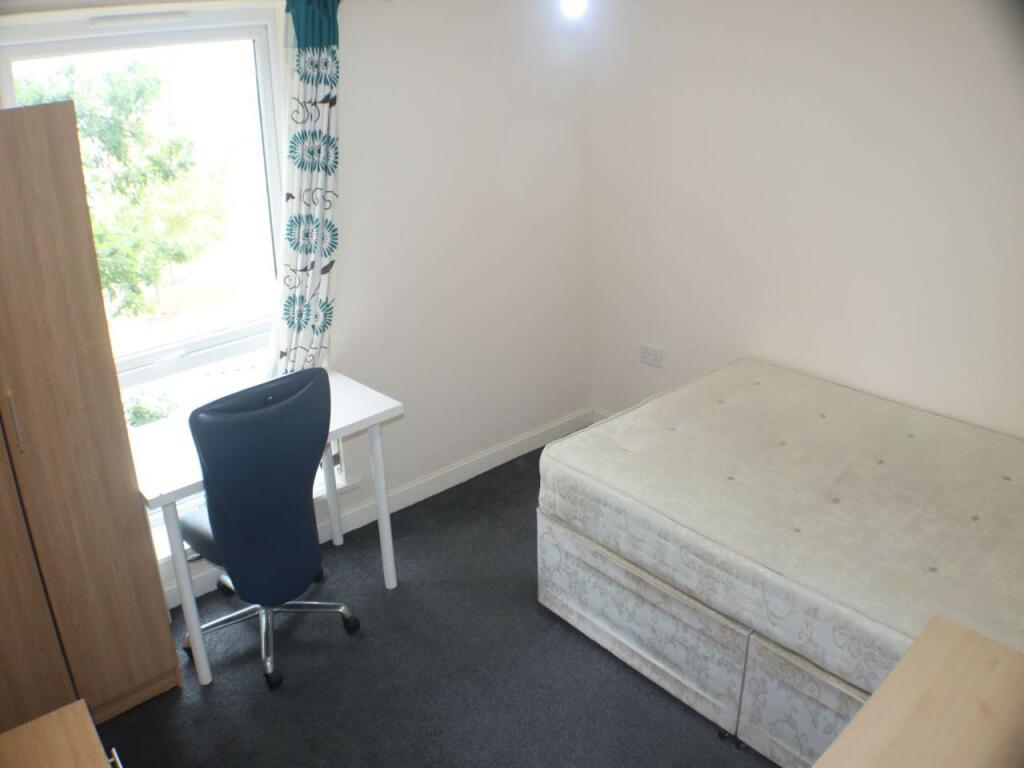 Additional property image - Aviation Avenue, Hatfield, Hertfordshire