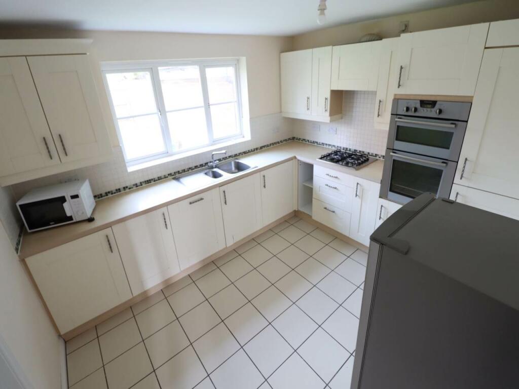 Additional property image - Walker Grove, Hatfield, Hertfordshire
