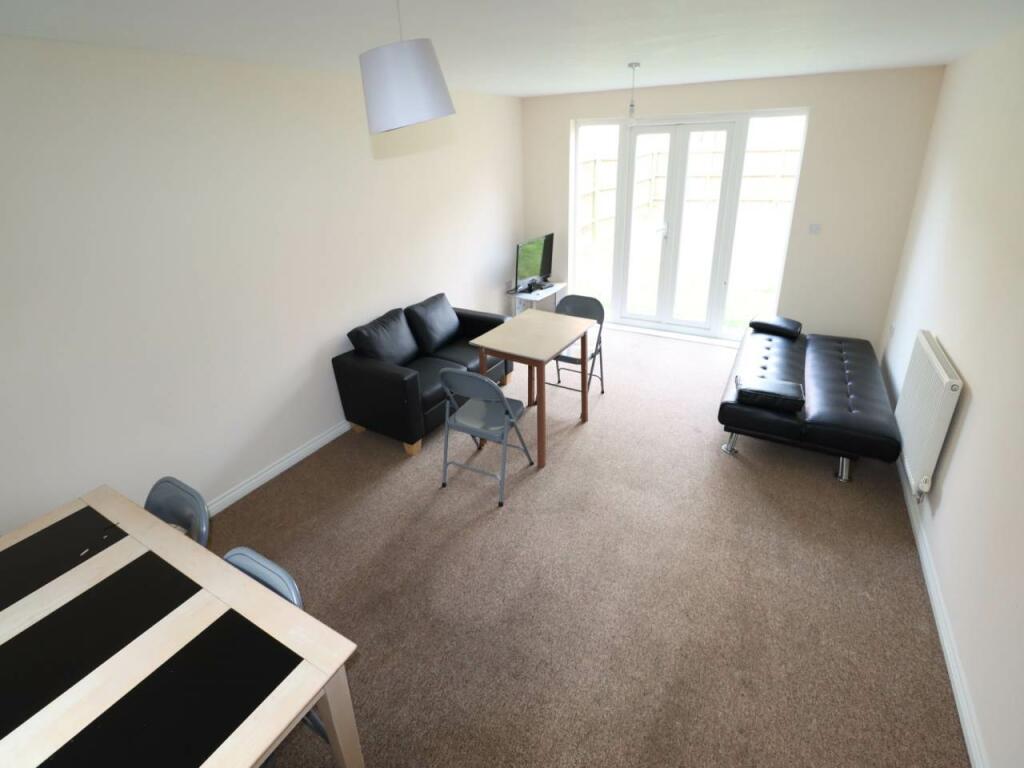 Additional property image - Walker Grove, Hatfield, Hertfordshire
