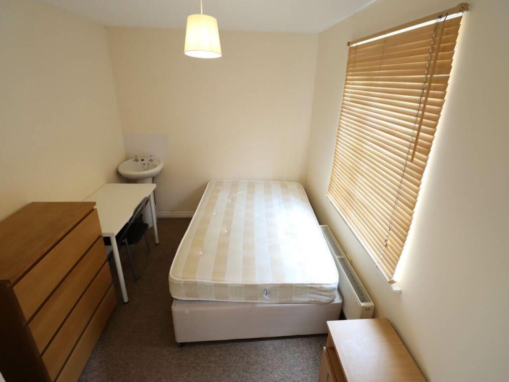 Additional property image - Walker Grove, Hatfield, Hertfordshire