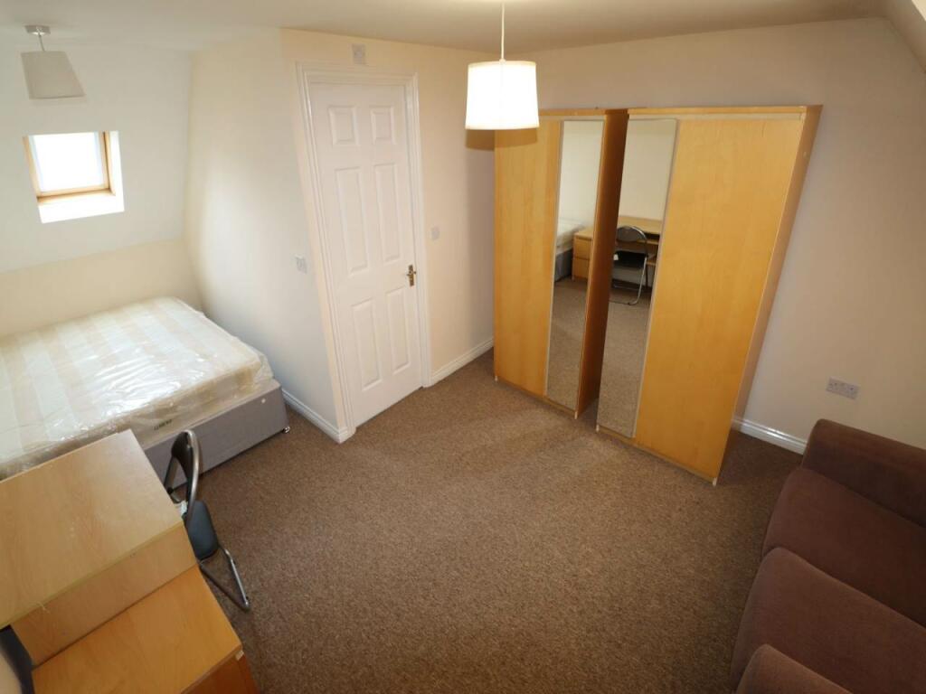 Additional property image - Walker Grove, Hatfield, Hertfordshire