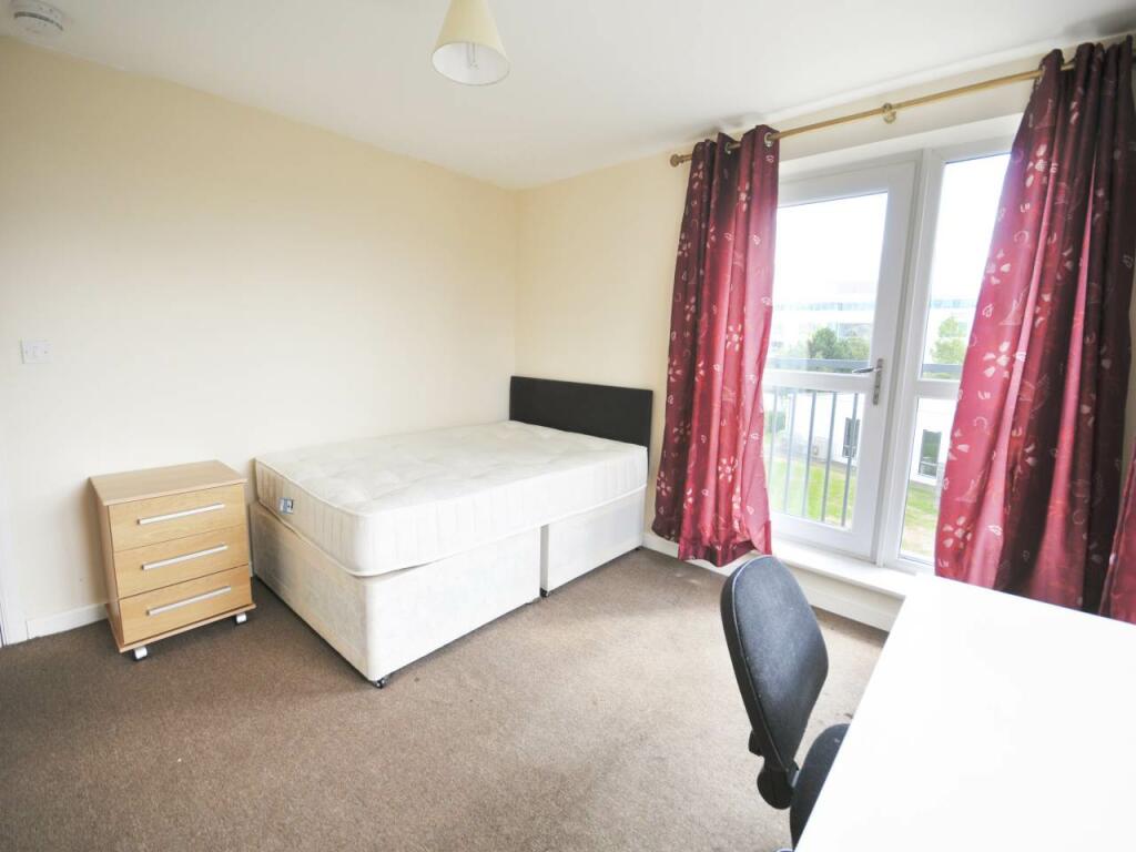 Additional property image - Aviation Avenue, Hatfield, Hertfordshire