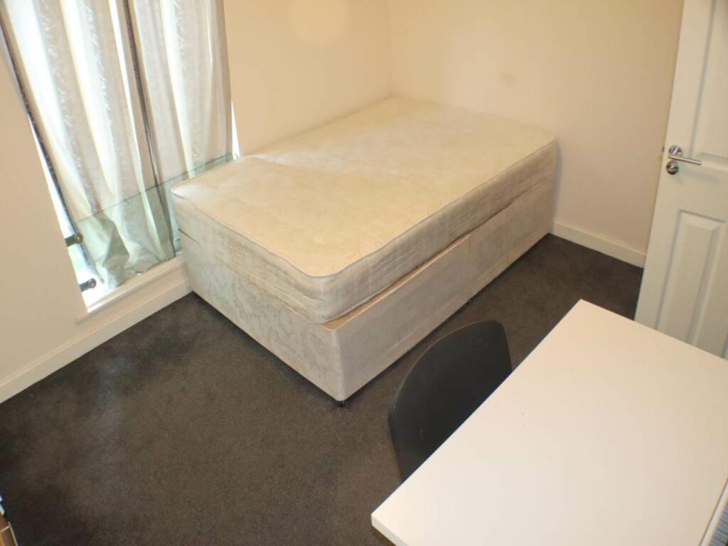 Additional property image - Aviation Avenue, Hatfield, Hertfordshire