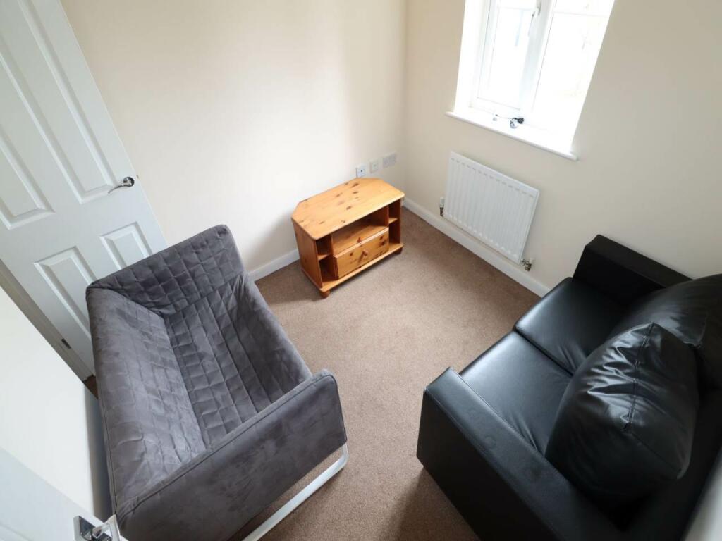 Additional property image - Cunningham Avenue, Hatfield, Hertfordshire