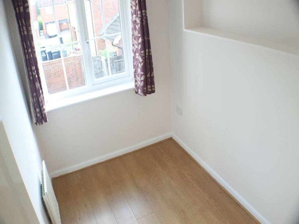 Additional property image - Dragon Road, Hatfield, Hertfordshire