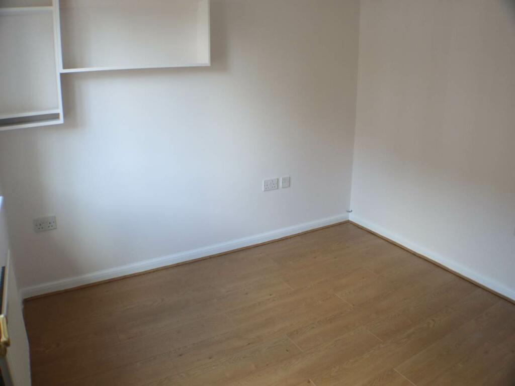 Additional property image - Dragon Road, Hatfield, Hertfordshire