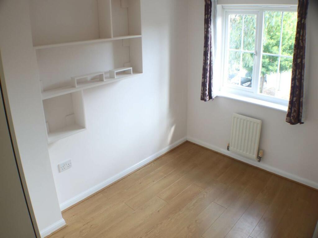 Additional property image - Dragon Road, Hatfield, Hertfordshire