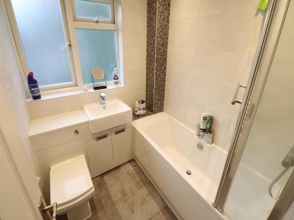 Additional property image - Link Walk, Hatfield, Hertfordshire