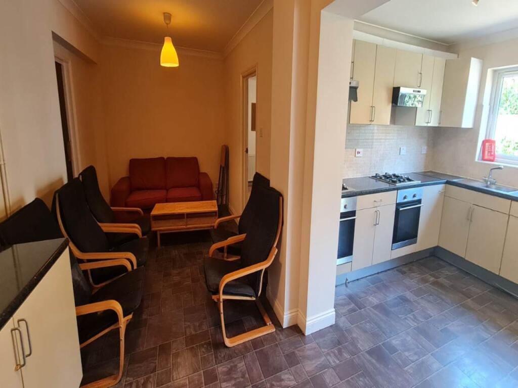 Additional property image - Meadowcroft, Hatfield, Hertfordshire
