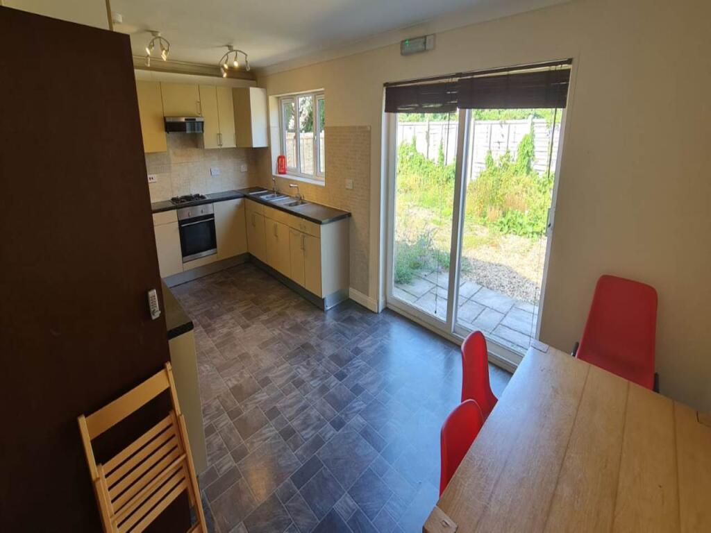Additional property image - Meadowcroft, Hatfield, Hertfordshire