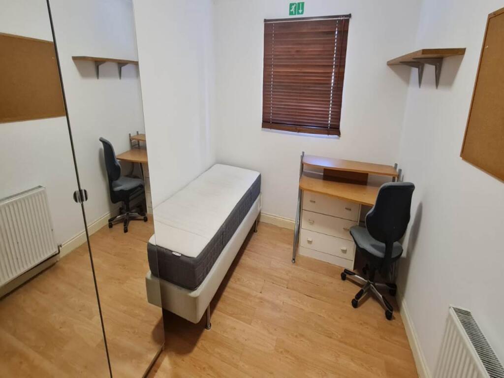 Additional property image - Meadowcroft, Hatfield, Hertfordshire