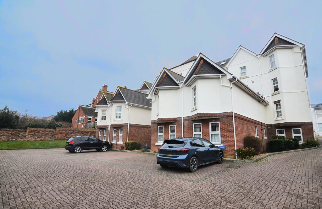 Main image of property: 11a  Carlton Road South