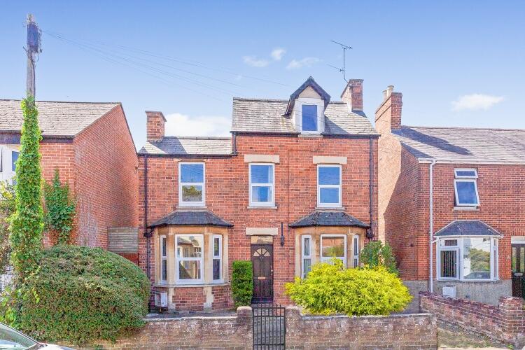 Main image of property: Cross Street, Oxford