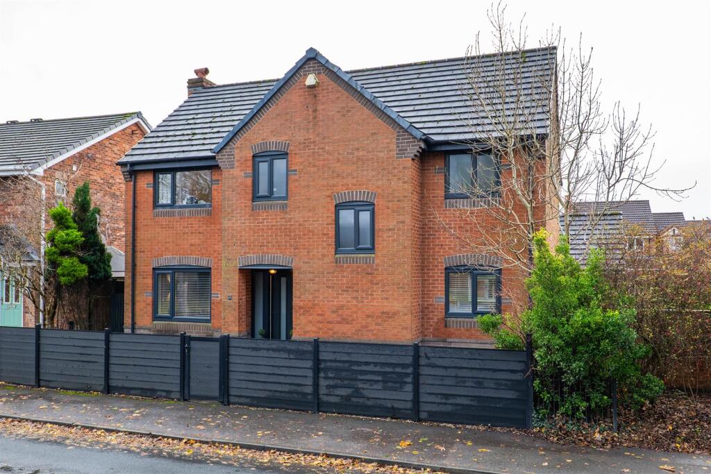 Main image of property: Dunkirk Lane, Leyland