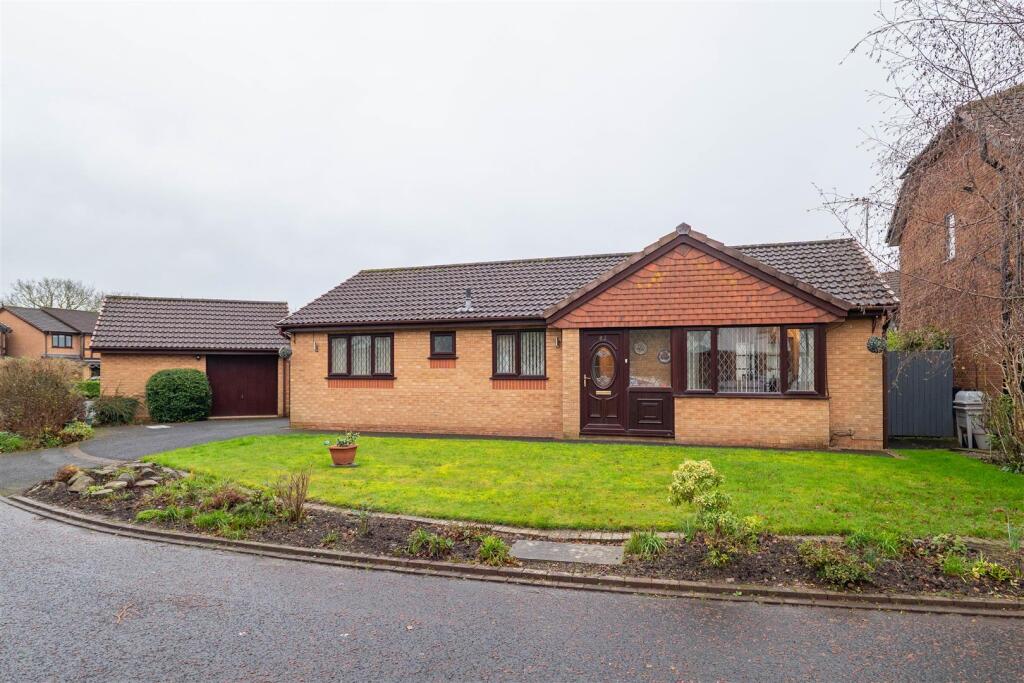 Main image of property: Fossdale Moss, Leyland