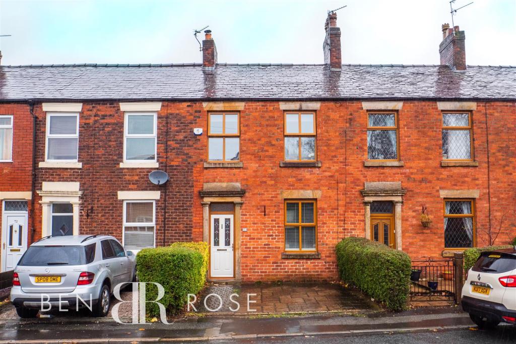 2 bedroom terraced house for sale in Slater Lane, Leyland, PR25