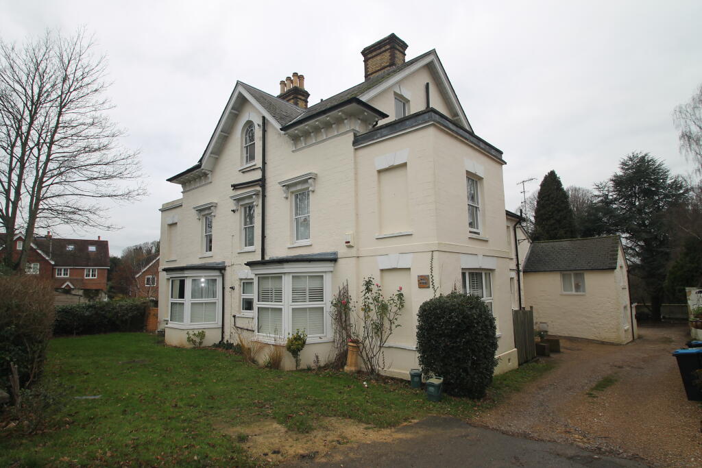 Main image of property: HIGH STREET NUTFIELD RH1
