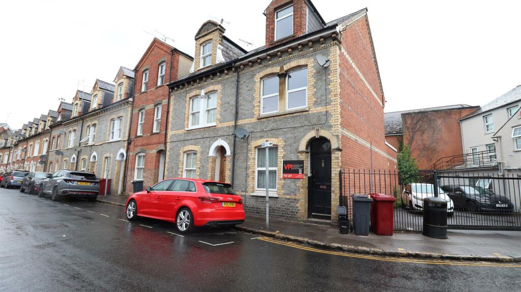 Main image of property: Sackville Street, Reading, Berkshire