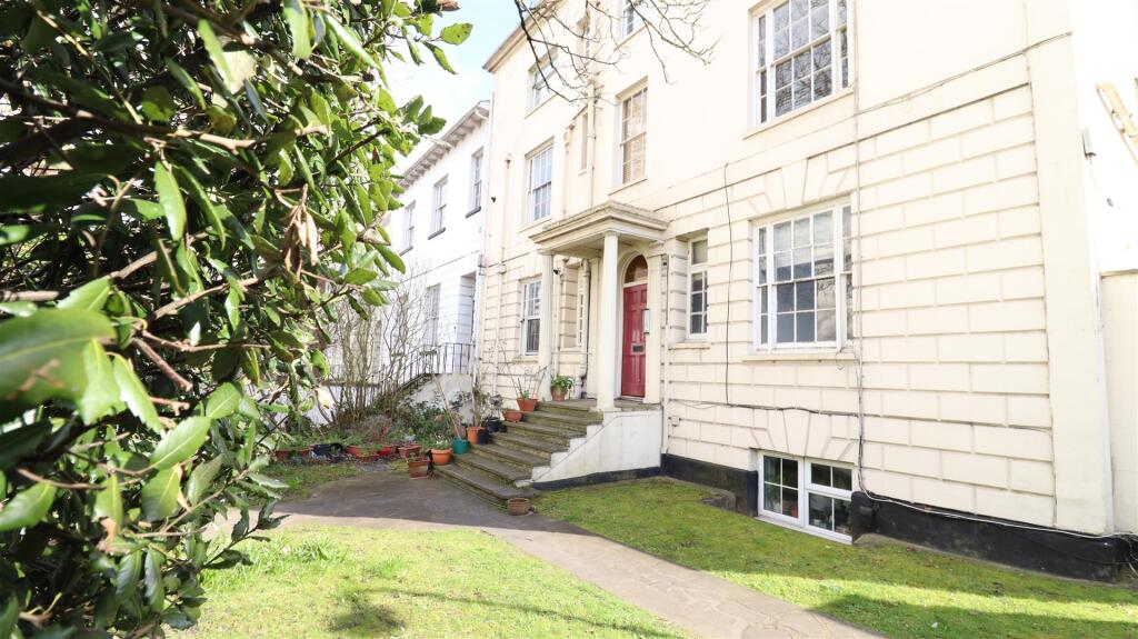 Main image of property: Castle Hill, Reading, Berkshire