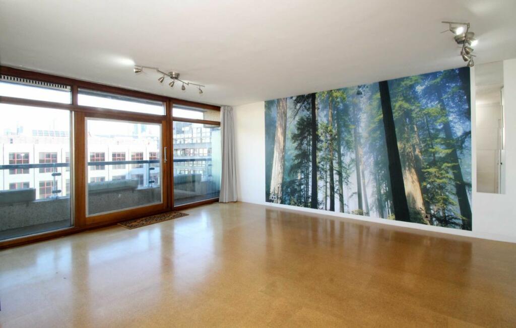 Flat to rent on Breton House, Barbican