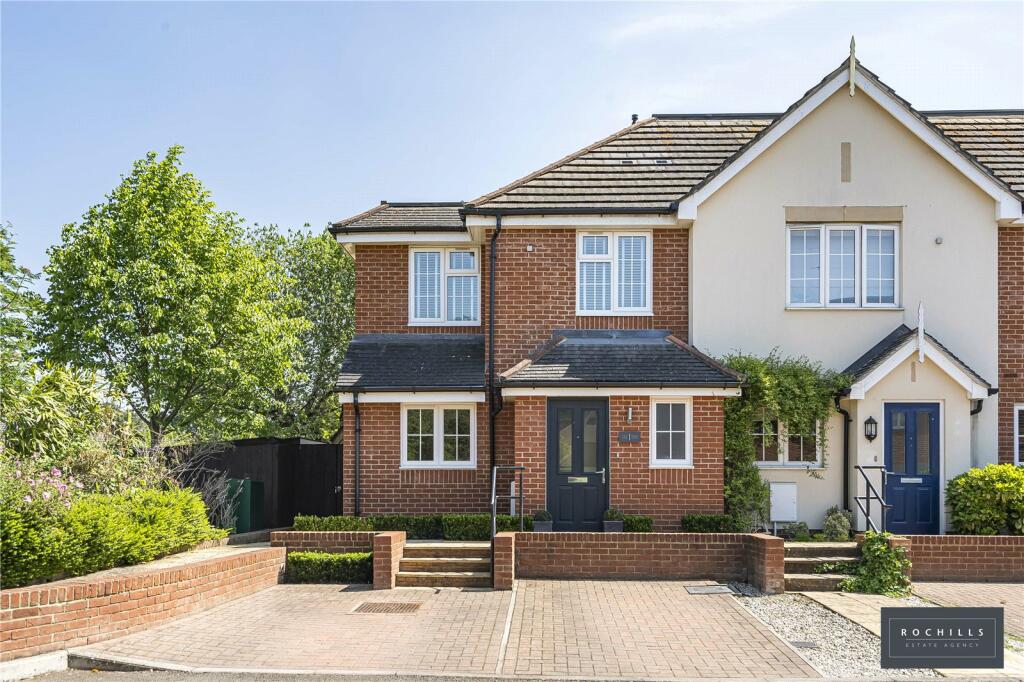 Main image of property: Binfield Close, Byfleet, West Byfleet, Surrey, KT14