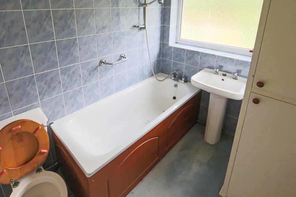 Additional property image - Placehouse Lane,Coulsdon,CR5 1LA