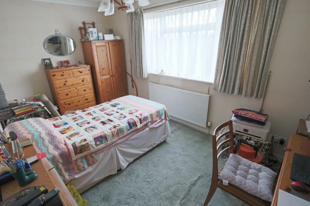 Additional property image - Lingfield Gardens, Coulsdon, CR5 1QQ