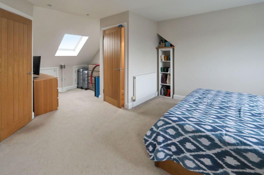 Additional property image - Placehouse Lane, Old Coulsdon, CR5 1LA