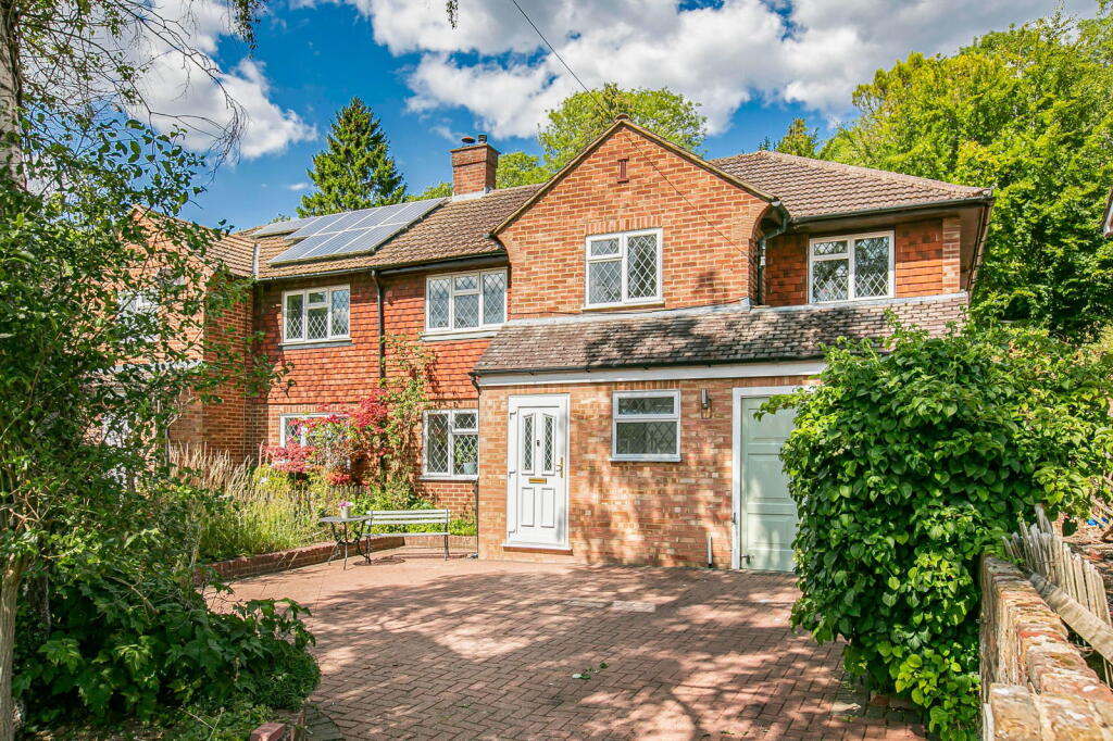 Main image of property: Caterham Drive, Coulsdon, CR5 1JP