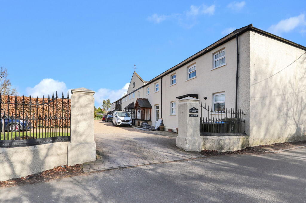 Main image of property: Hayes Lane, Kenley, CR8 5HN