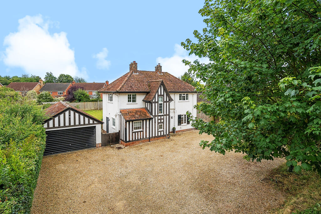 4 bedroom detached house for sale in Killams Lane 0.26 Acre, TA1