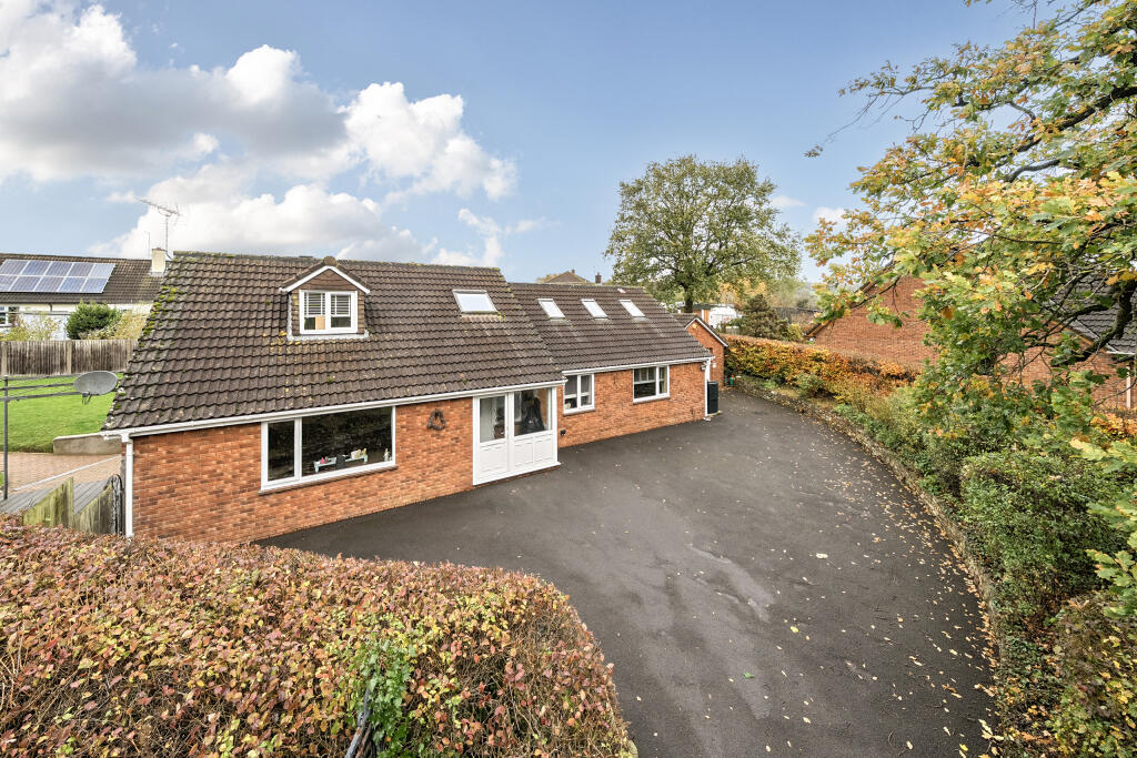 Main image of property: Hemyock